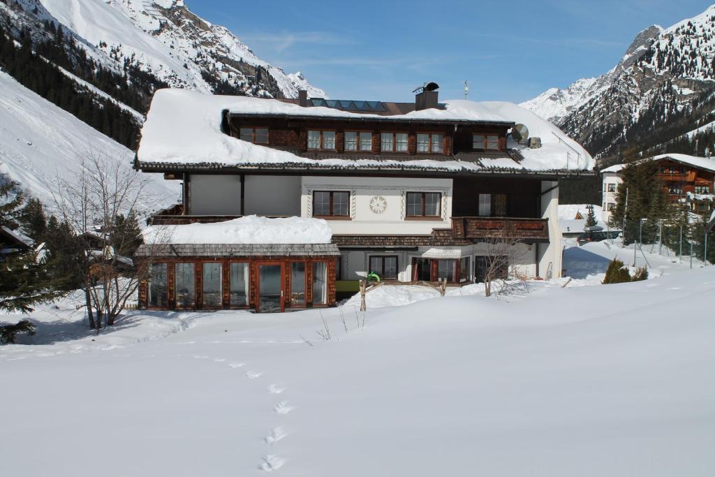 Готель Landhaus Edelweiss Санкт-Леонгард-ім-Пітцталь Екстер'єр фото